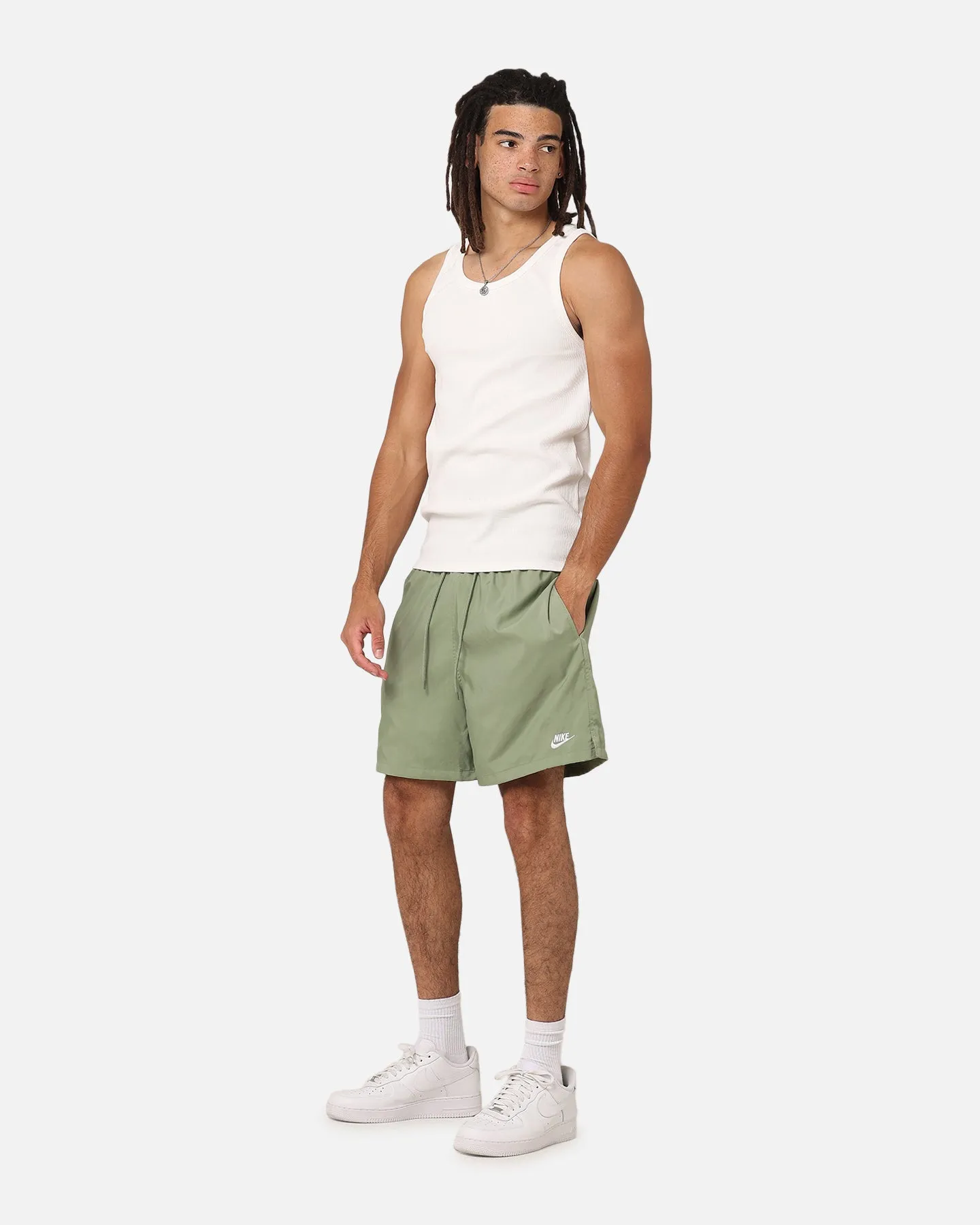 Nike Club Flow Shorts Oil Green/White