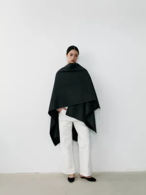 THE CASHMERE CAPE - CHARCOAL